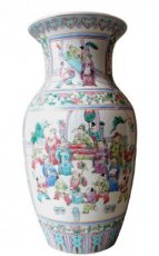 Famille Rose Chinese balustervaas