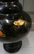 Japanse lakwerk vaas met goudvissen in hout. Japanse lakwerk vaas met goudvissen in hout