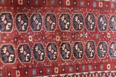 Oosters handgeknoopt tapijt