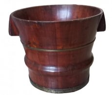 oude grote houten cache-pot oude grote houten cache-pot