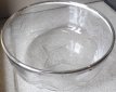 zilveren en kristallen bowl met lepel zilveren en kristallen bowl met lepel